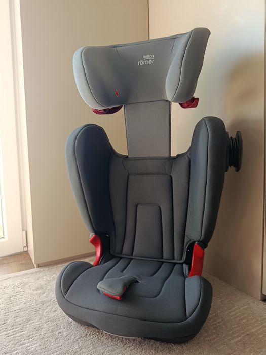 Cadeira Auto Britax Römer Kidfix 2 S — ISOFIX — 15-36 kg