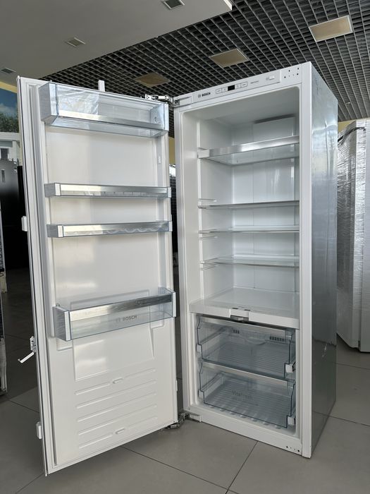 Холодильник встраиваемий/під забудову у меблі від Miele fd44