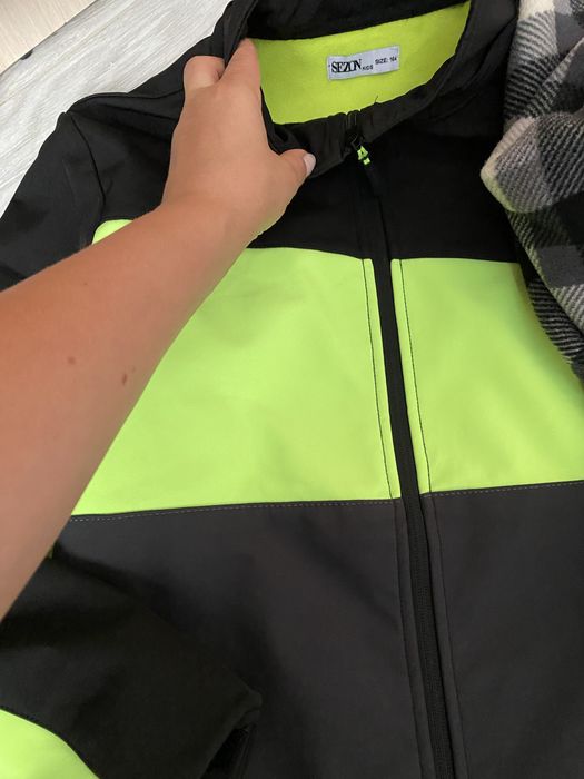 Сорочка тепла,куртка осіння,вітрівка