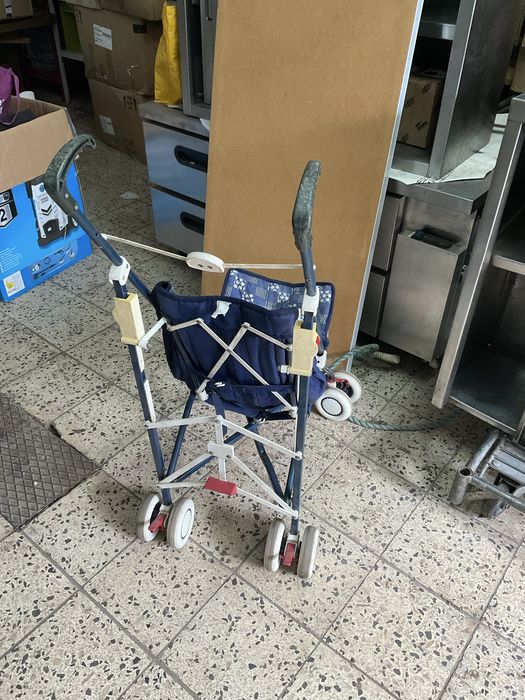 Cadeira de bebé para refeiçao