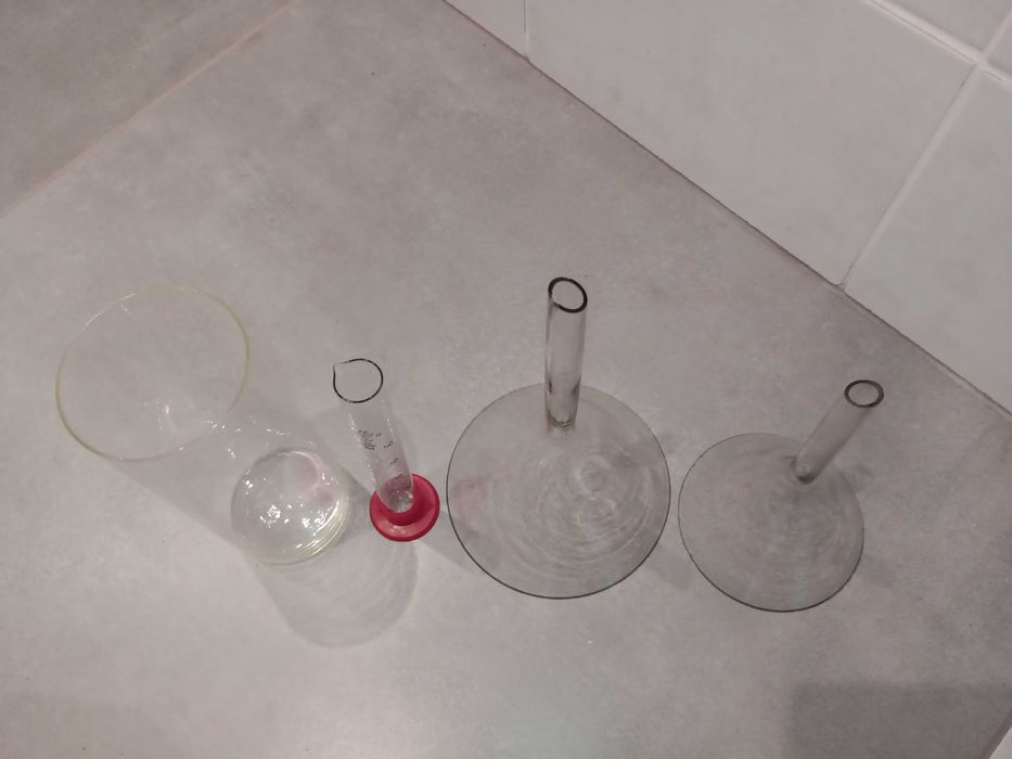 SZKŁO LABORATORYJNE ZESTAW 4 Sztuk Szklanych. Laboratorium Chemiczne