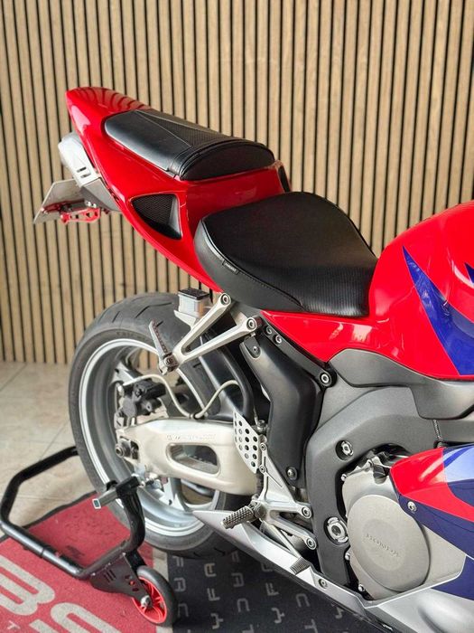 Honda CBR 1000 RR SC 57