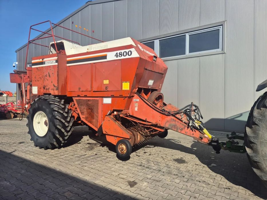New Holland Fiatagri  Prasa do słomy Hesston 4800 Fiatagri duża kostka