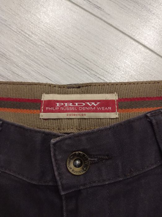 Delikatne grafitowe spodnie materiałowe, Philip Russell, r. M