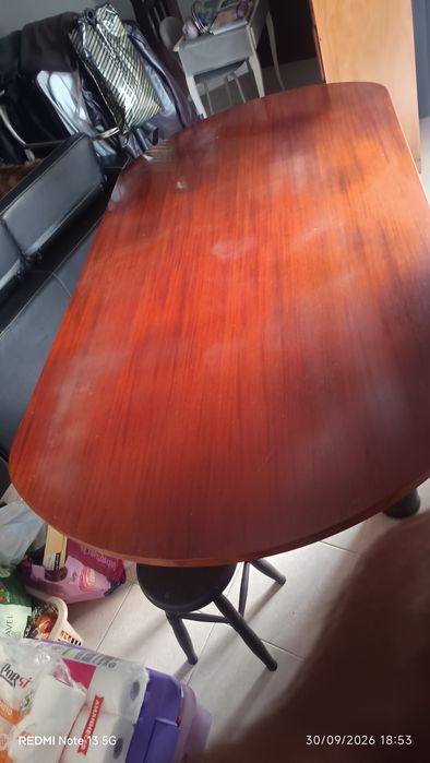 Vendo mesa com 2.de comp.e 1.10 de largura
