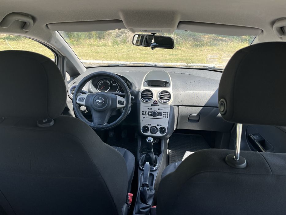 Opel Corsa D - 2008 r.