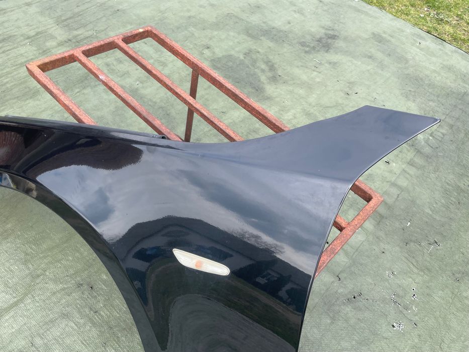 Błotnik lewy przedni BMW E60 E61 Black Sapphire Metalic 475/9