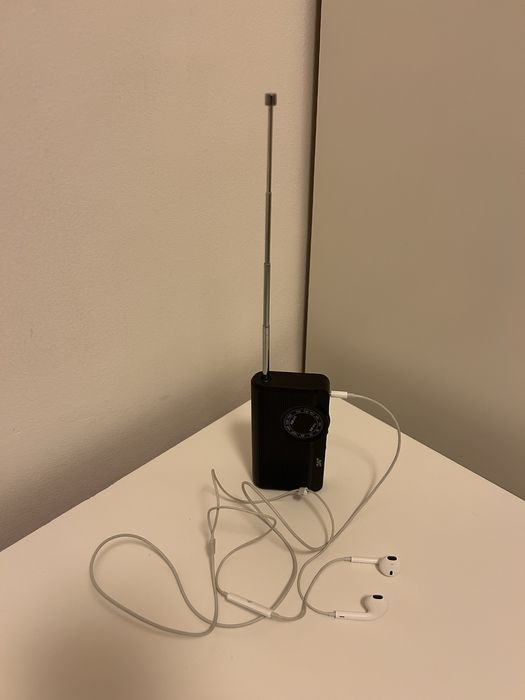 Radio kieszonkowe przenosne JVC + sluchawki Apple jack