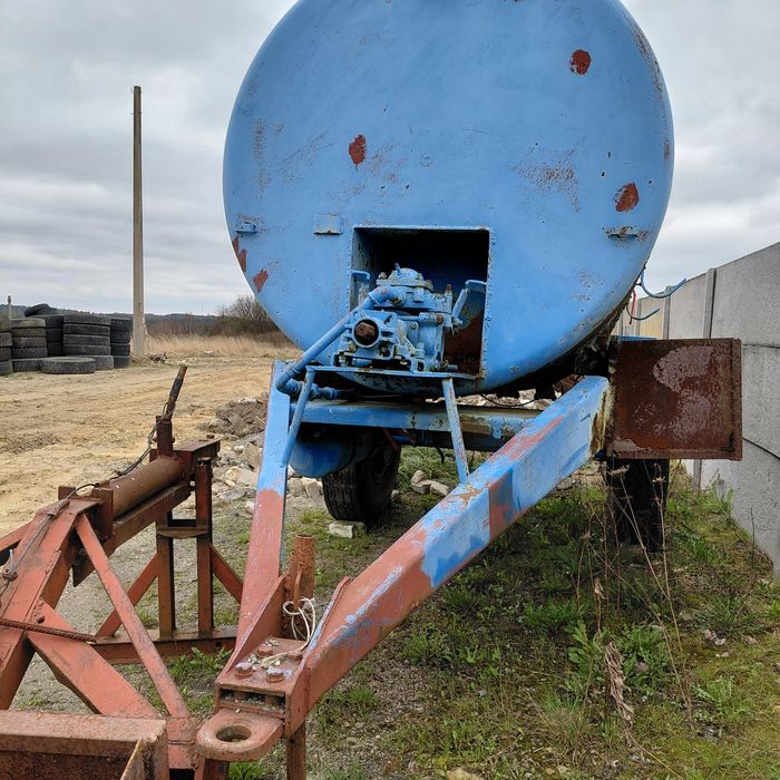 Sprzedam beczkowoz  3000l