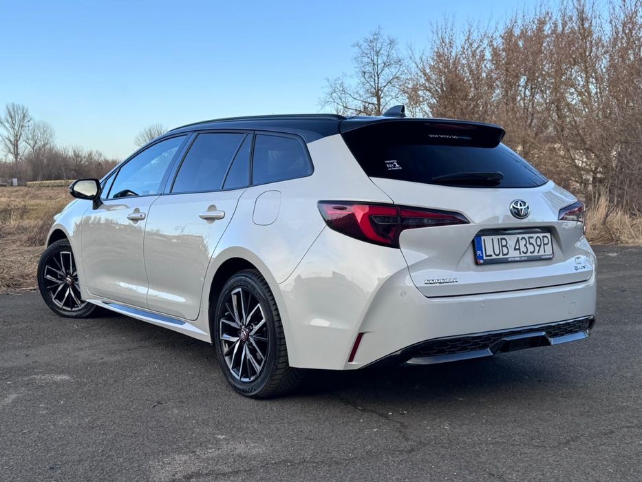 Wynajem Toyota corolla grsport automat wynajem samochów