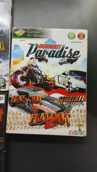 Диски с играми для Windows.