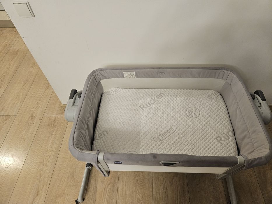 Chicco Next2Me (rok 2023) wraz z materacem