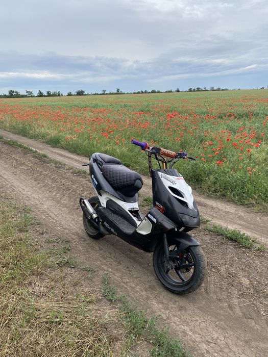 Продам мопед Aprilia sr 50