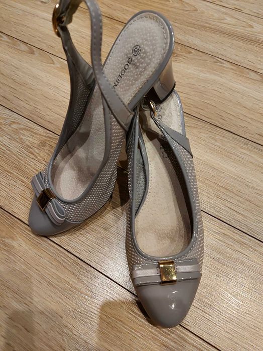 Torebka, buty, sukienka, żakiet, kostium