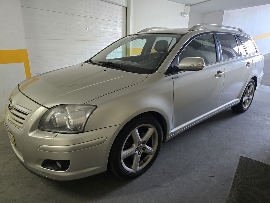 Toyota Avensis SW 2.2 D-4D Sol c/GPS