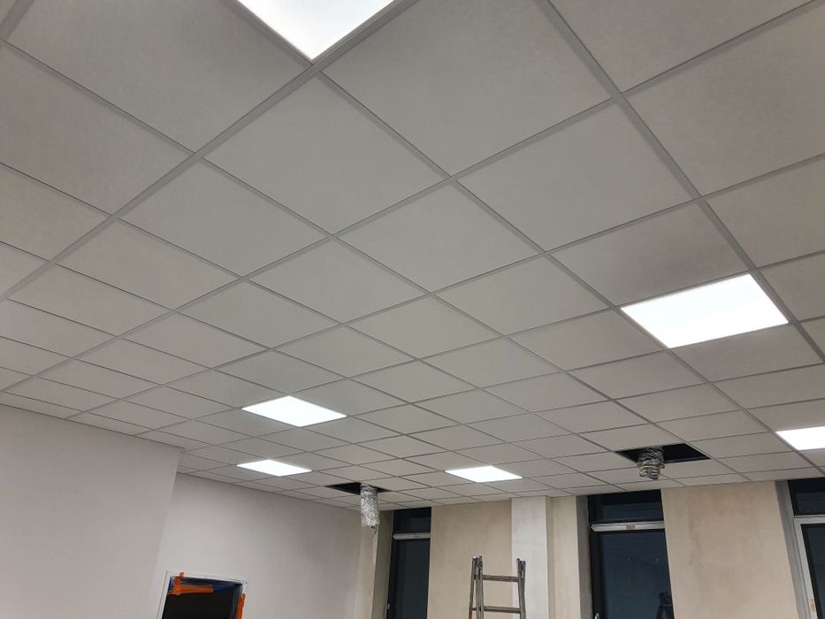 Montaż sufitów podwieszanych, systemowych owa