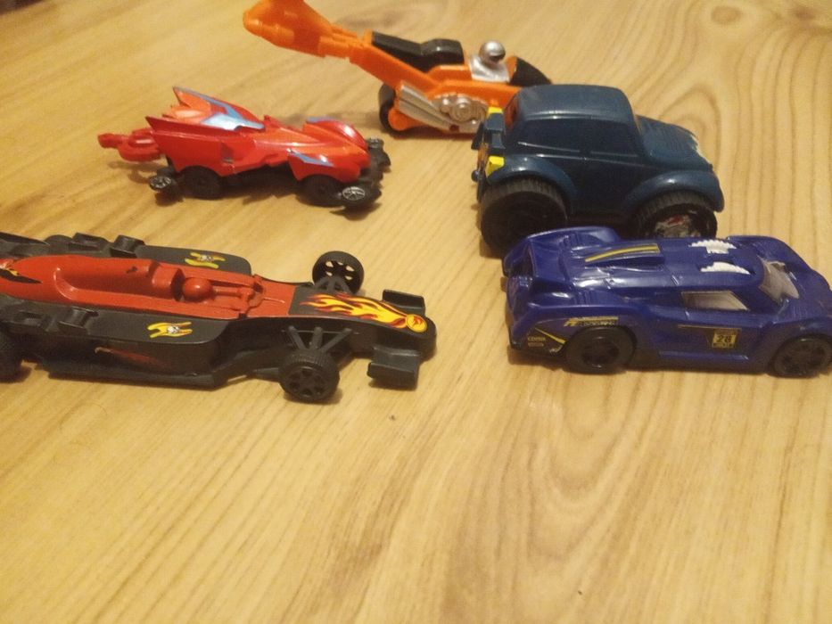 Hot wheels  McDonald's zestaw resoraki duże auta na napęd ,samochody