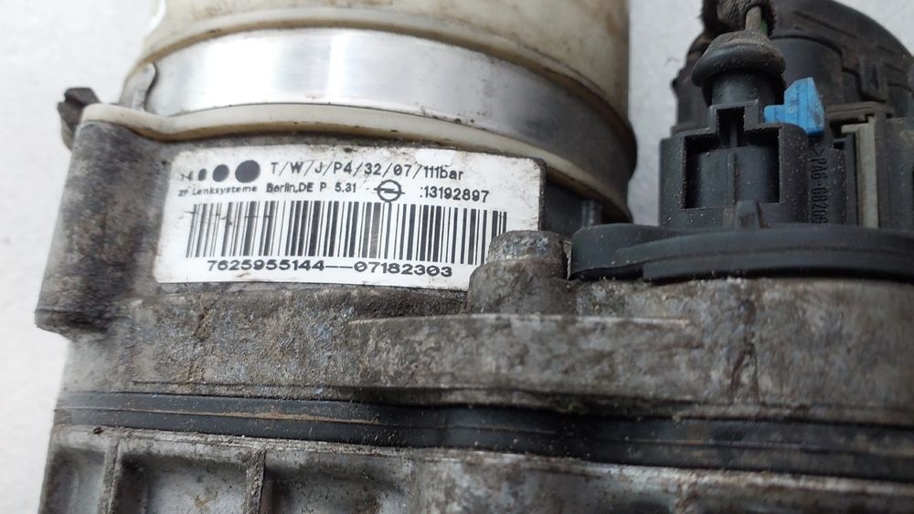 Bomba de direção OPEL Zafira B (A05)