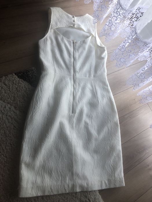 Sprzedam elegancką sukienkę