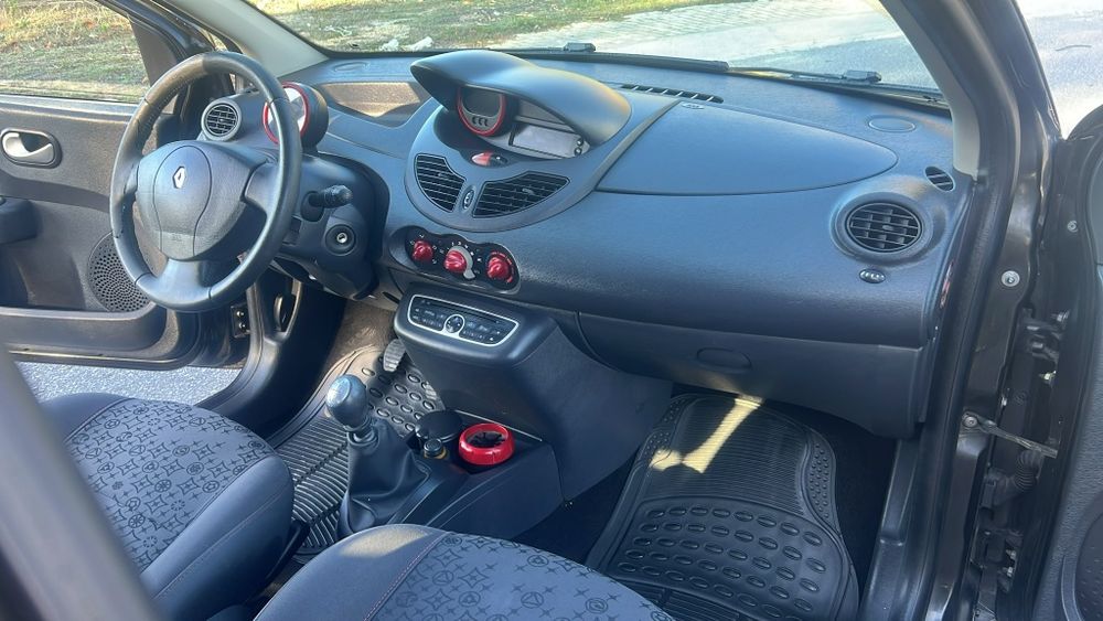 Renault Twingo  ( RIP CURL ) — photo 4