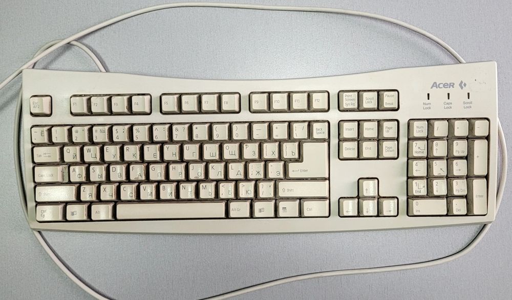 Продам клавиатуру