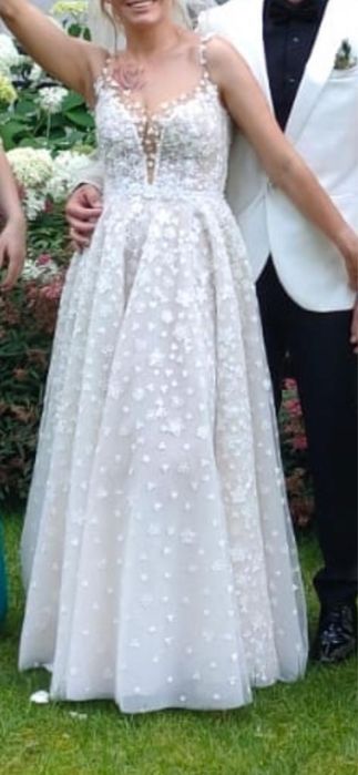 suknia ślubna ivory