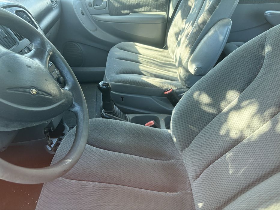 CHRYSLER Voyager - 7 Lugares