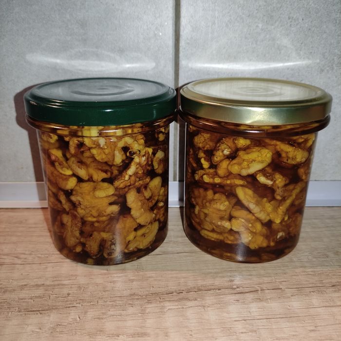 Orzechy włoskie w miodzie 540 ml