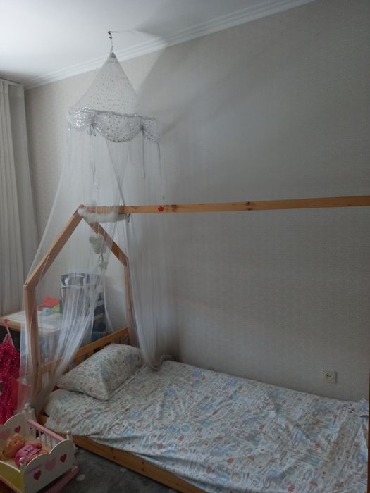 Cama completa com dossel ofereço