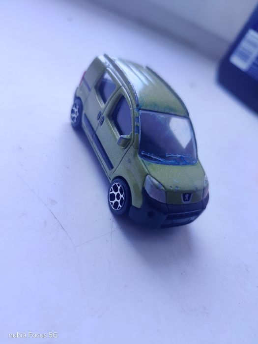 машинка газ Пежо кенго ретро