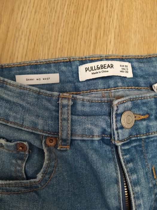 Calças de ganga Pull&Bear, tamanho 32 (+/- 12 anos)