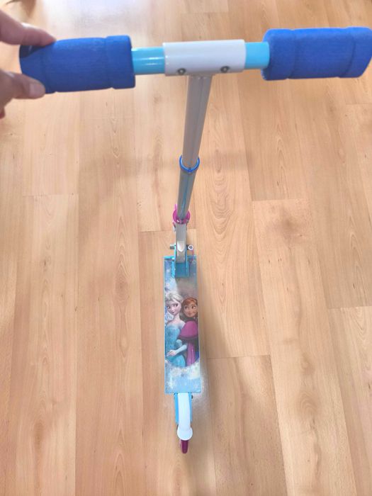 Frozen Scooter