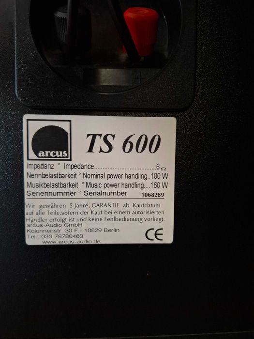 Wieża Technics  z  kolumnami  Arcus  Bardzo ładna