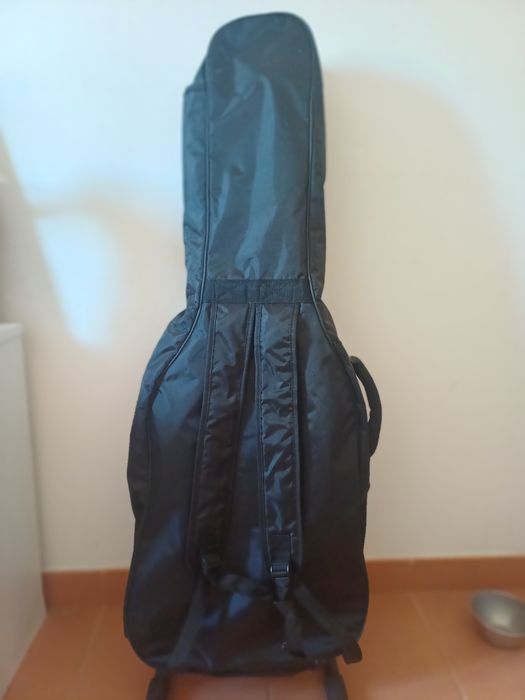 Guitarra clássica preta + Mala de proteção + Livro