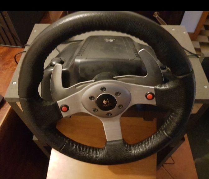 Logitech g25 com shifter bom estado