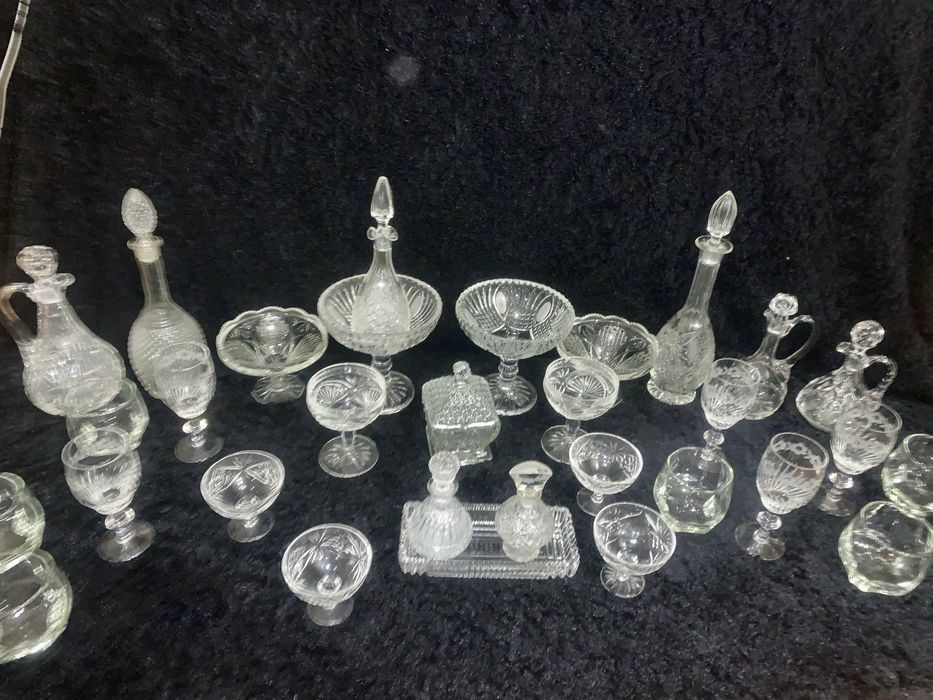 Бокалы графины   стаканы  креманки хрусталь