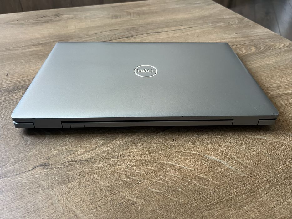 Dell 5520 i7 1165G7 8/256 1920x1080 ips