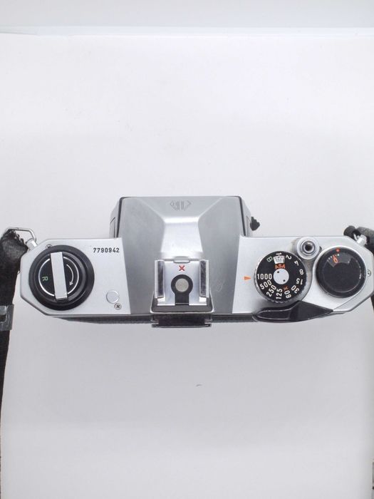 Pentax K1000 + SMC Pentax-M 50mm f/2