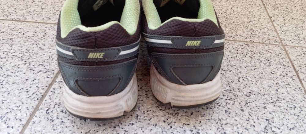 Sapatilhas pretas nike 37,5