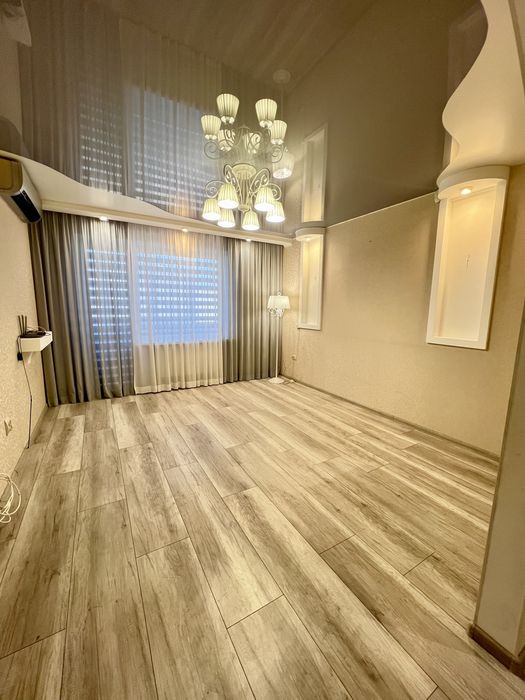 Продається 3-х кімнатна квартира, р-н Набережна