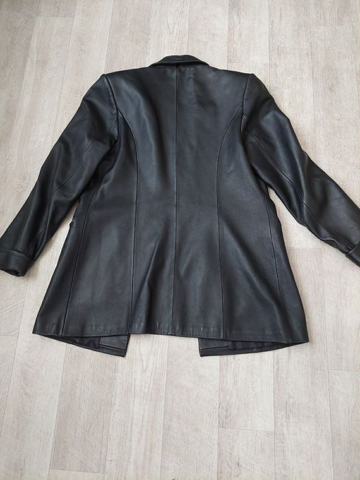 Женская кожаная куртка