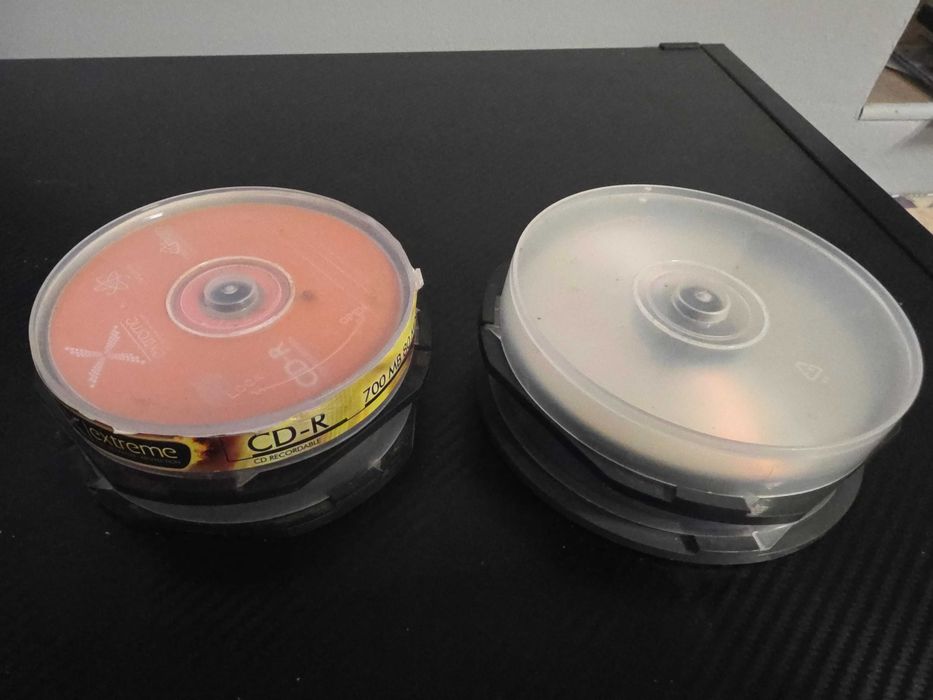 Płyty  jednokrotnego zapisu  CD-R.