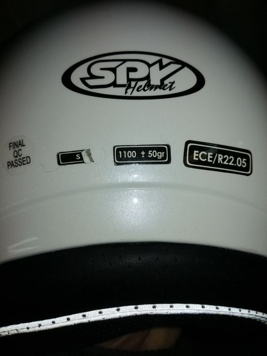 Capacete branco tamanho pequeno