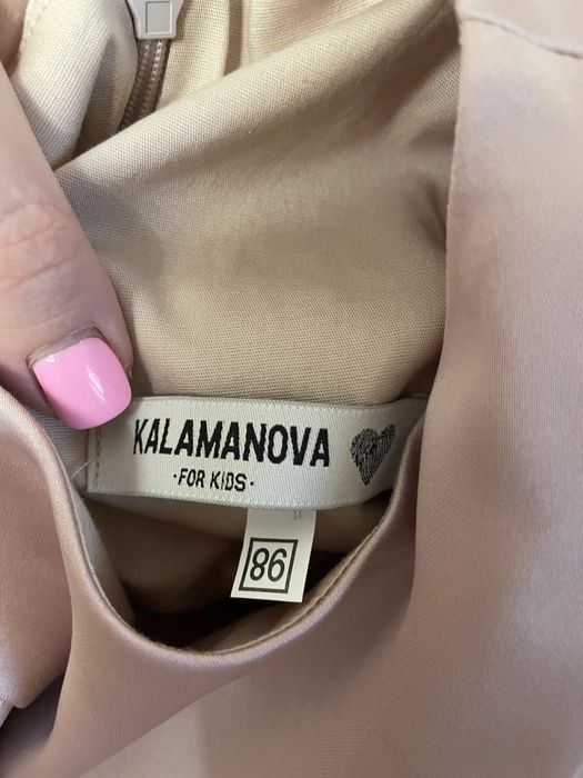 Святкова сукня для дівчинки