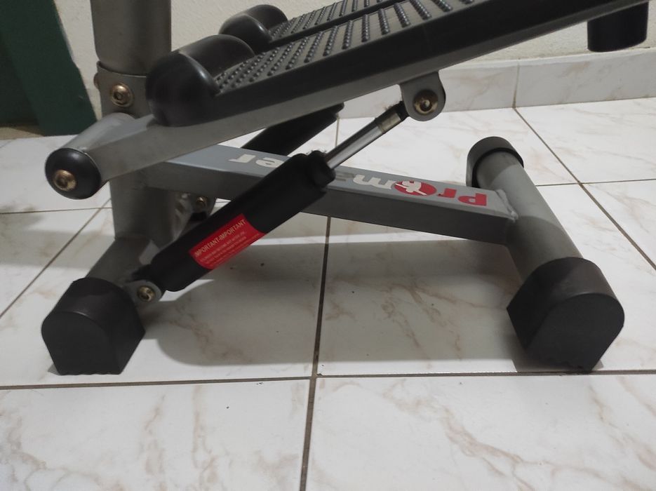 Step com apoio de mãos