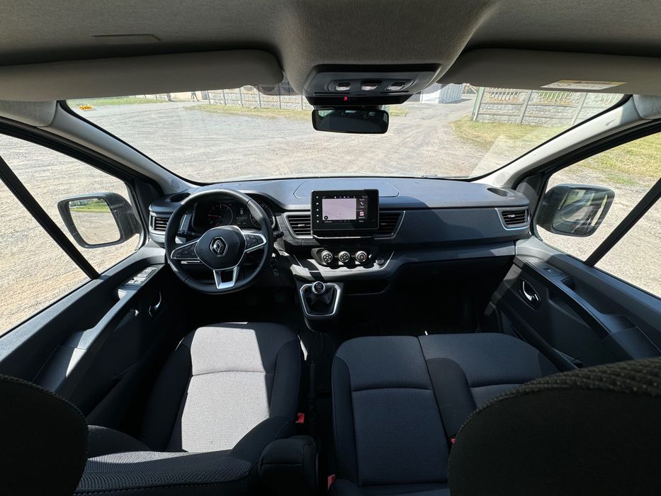 Wynajem busa Renault Trafic 9os 230zl/doba