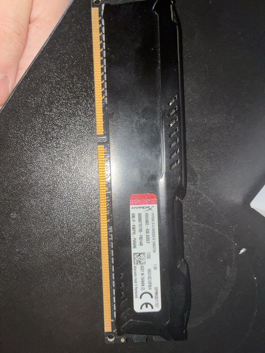 Оперативная память ddr3 4 gb , одна планка