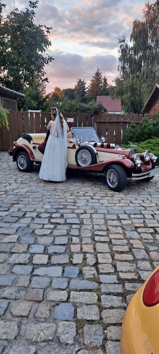 Samochód retro na ślub, wesele Alfa ślubny zabytkowy klasyk samochód