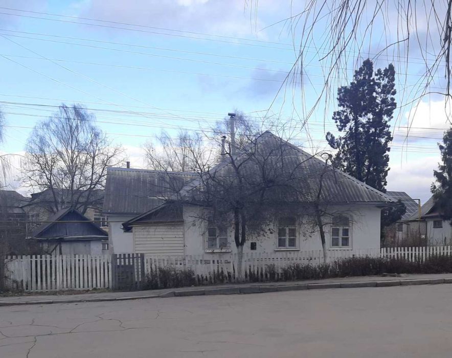 Продаж будинку з землею центр міста.