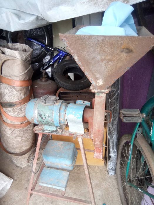 Продам зернодробилку